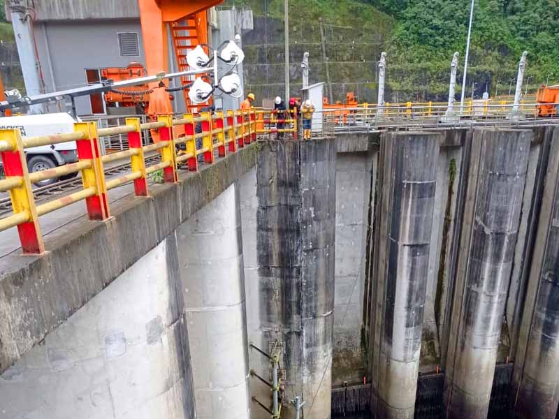 hassium torre de telecomunicacion